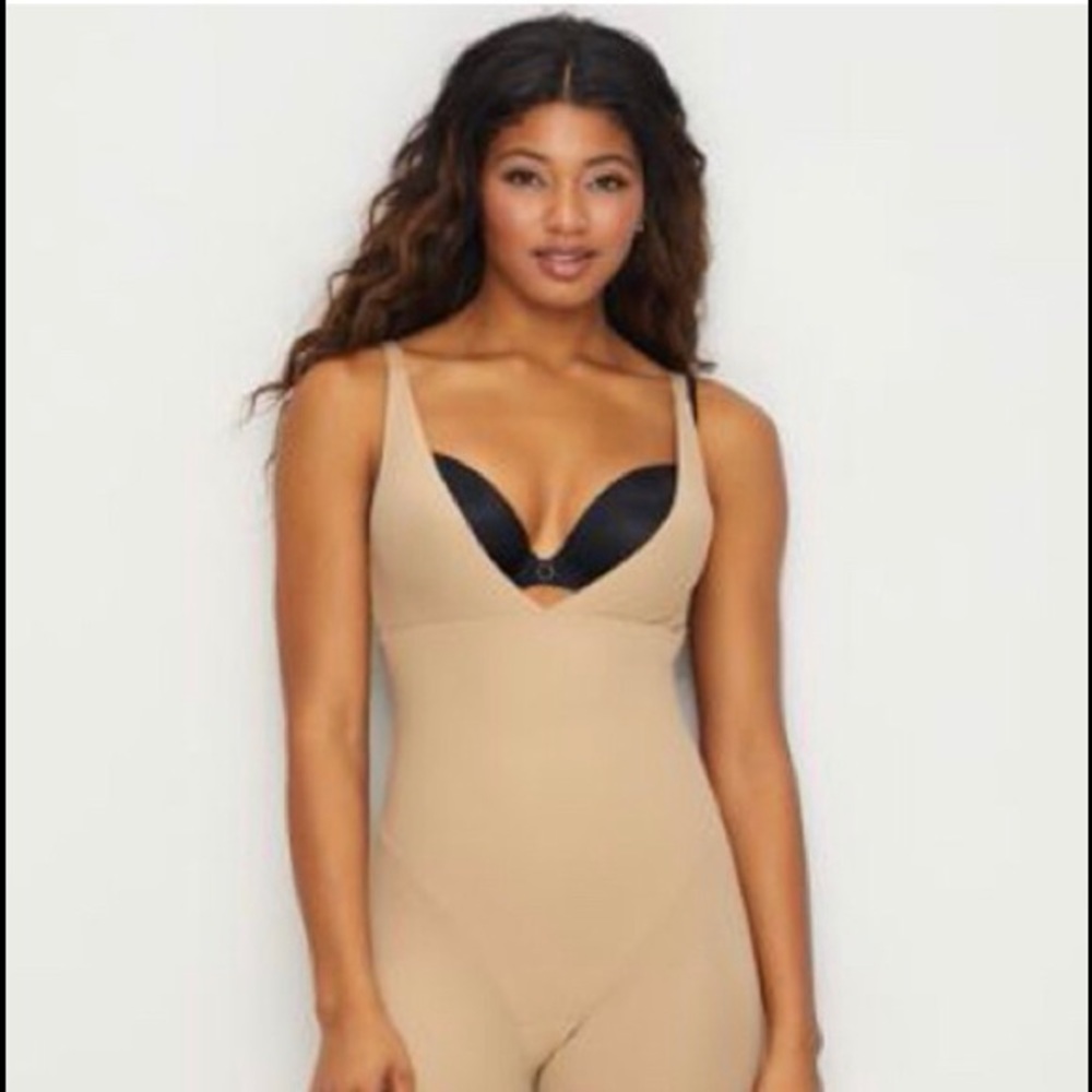 Flexees Sleek Smoothers MEDIUM beige Firm Control Shaper Shapewear girdle EUC